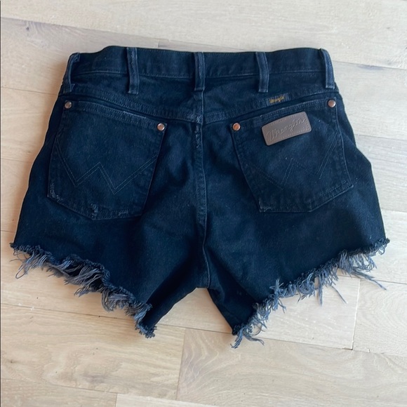 Wrangler - Picture 2 of 7